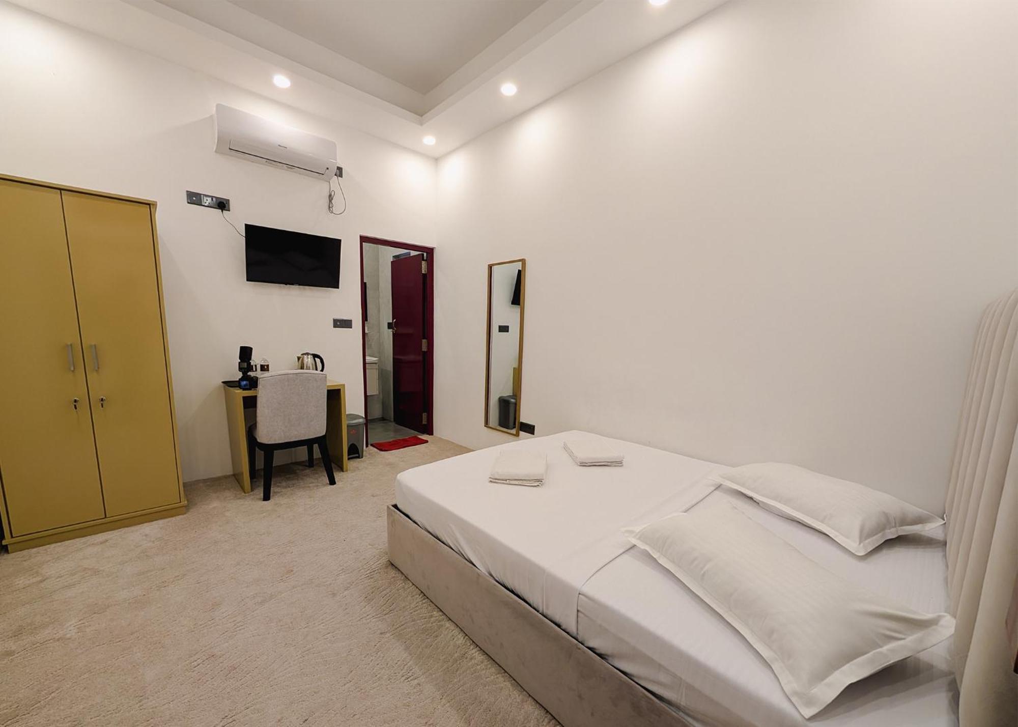 Kings Grand Hotel